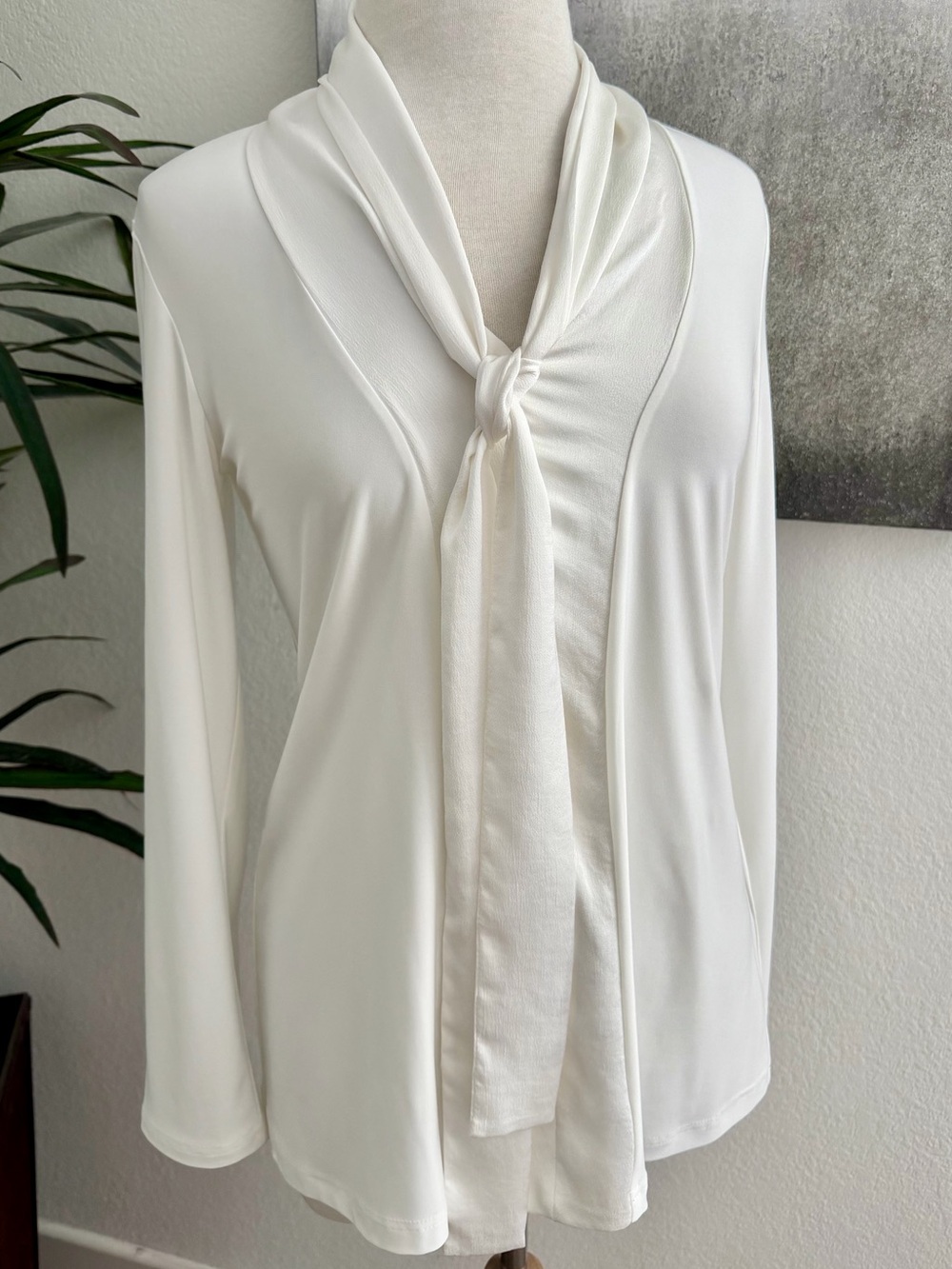 Joseph Ribkoff Ivory Tie Neck Blouse Size 8 Stretch